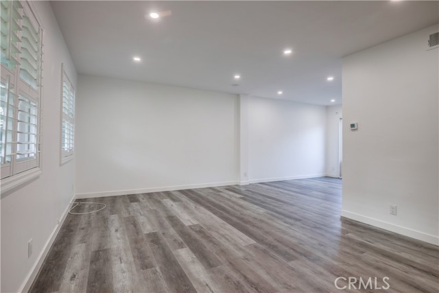 MLS #OC25224029 image #13
