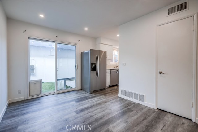 MLS #OC25224029 image #16