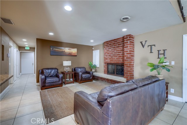 MLS #OC25224029 image #49