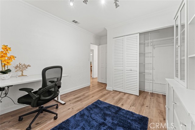 MLS #OC25224145 image #31