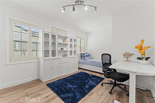 MLS #OC25224145 image #32