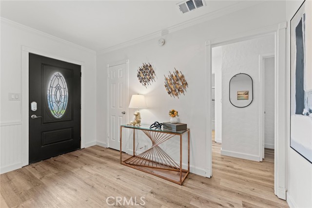 MLS #OC25224145 image #4