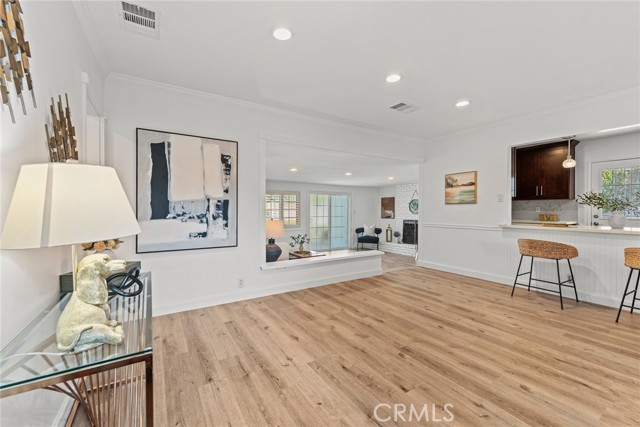 MLS #OC25224145 image #5