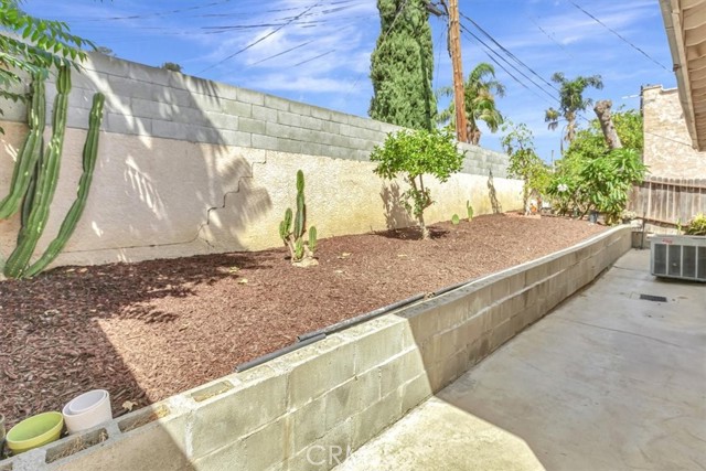 MLS #OC25224161 image #23