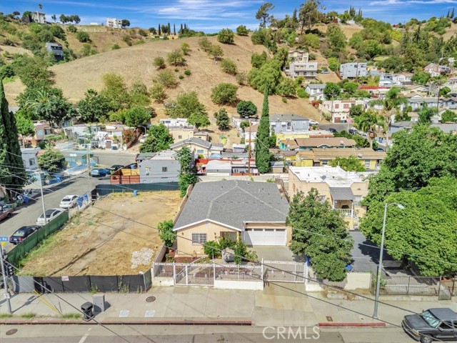 MLS #OC25224161 image #30