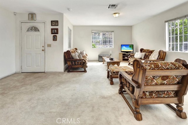 MLS #OC25224161 image #7