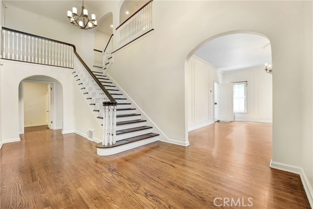 MLS #OC25224176 image #1