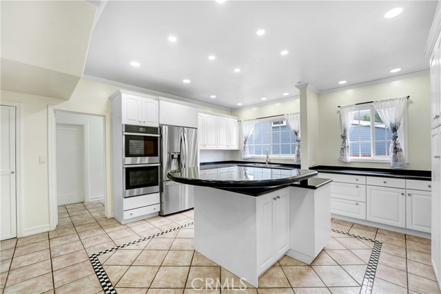 MLS #OC25224176 image #11