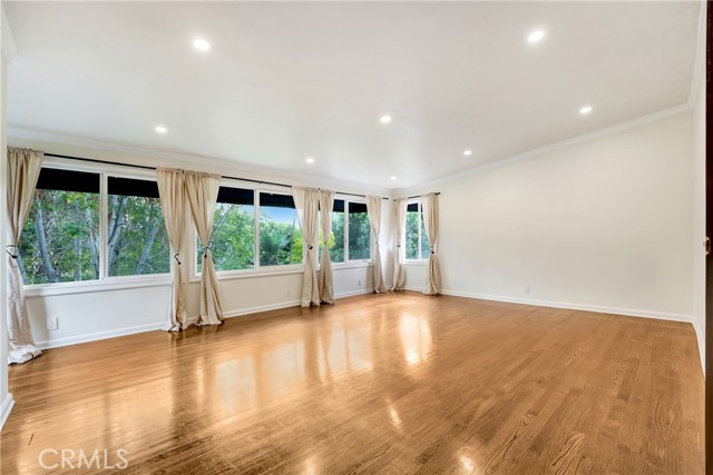 MLS #OC25224176 image #26