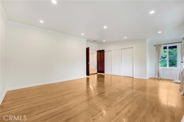 MLS #OC25224176 image #27