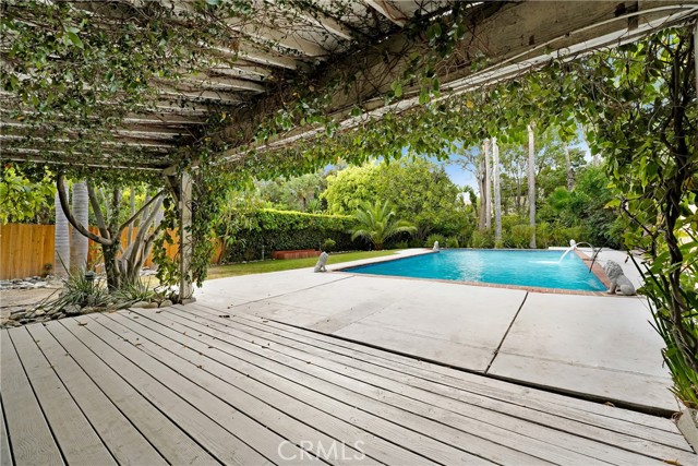 MLS #OC25224176 image #37