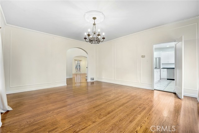 MLS #OC25224176 image #9