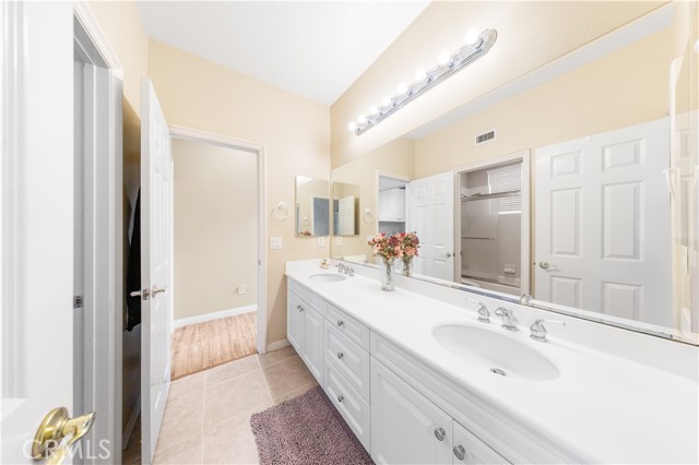 MLS #OC25224195 image #20