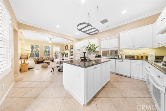 MLS #OC25224195 image #3