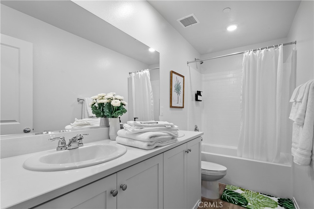 MLS #OC25224254 image #32