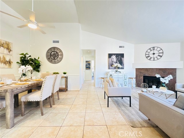 MLS #OC25224338 image #4