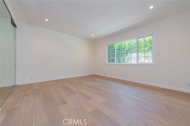 MLS #OC25224348 image #36