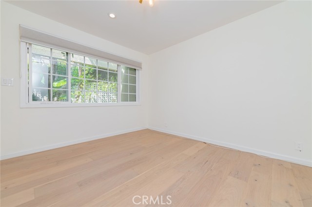 MLS #OC25224348 image #38