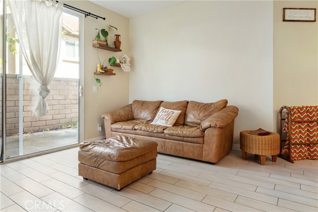 MLS #OC25224375 image #7