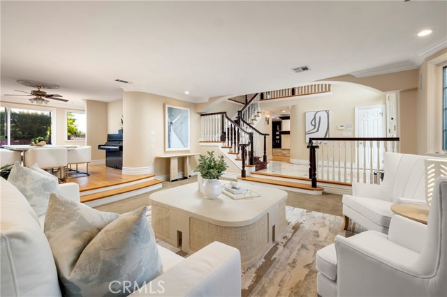 MLS #OC25224394 image #2