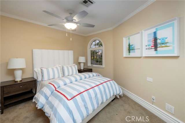 MLS #OC25224394 image #9