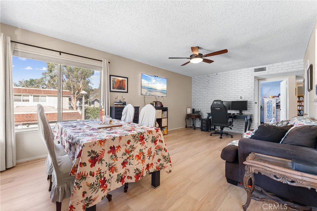 MLS #OC25224644 image #1