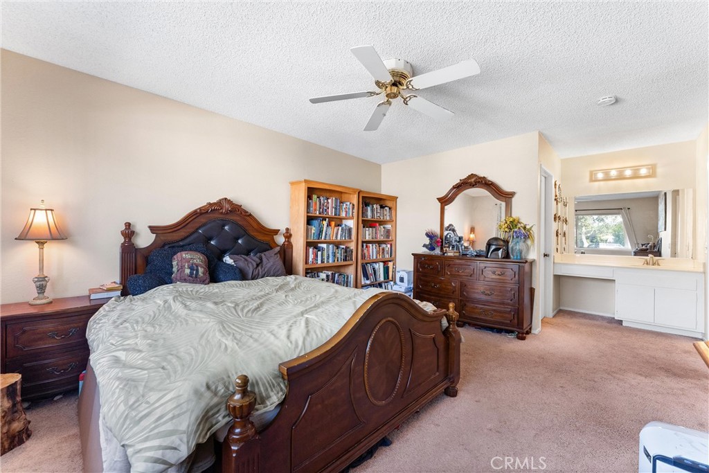 MLS #OC25224644 image #10