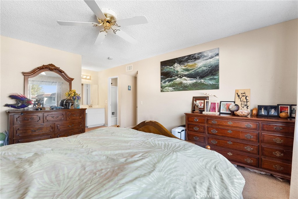 MLS #OC25224644 image #11