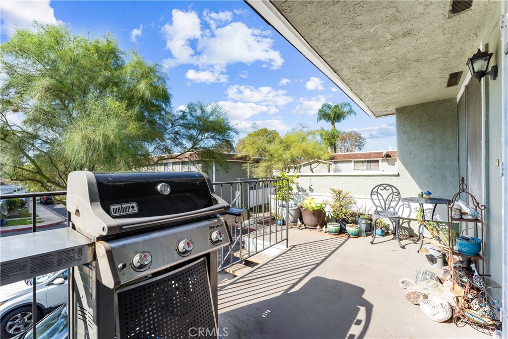 MLS #OC25224644 image #15