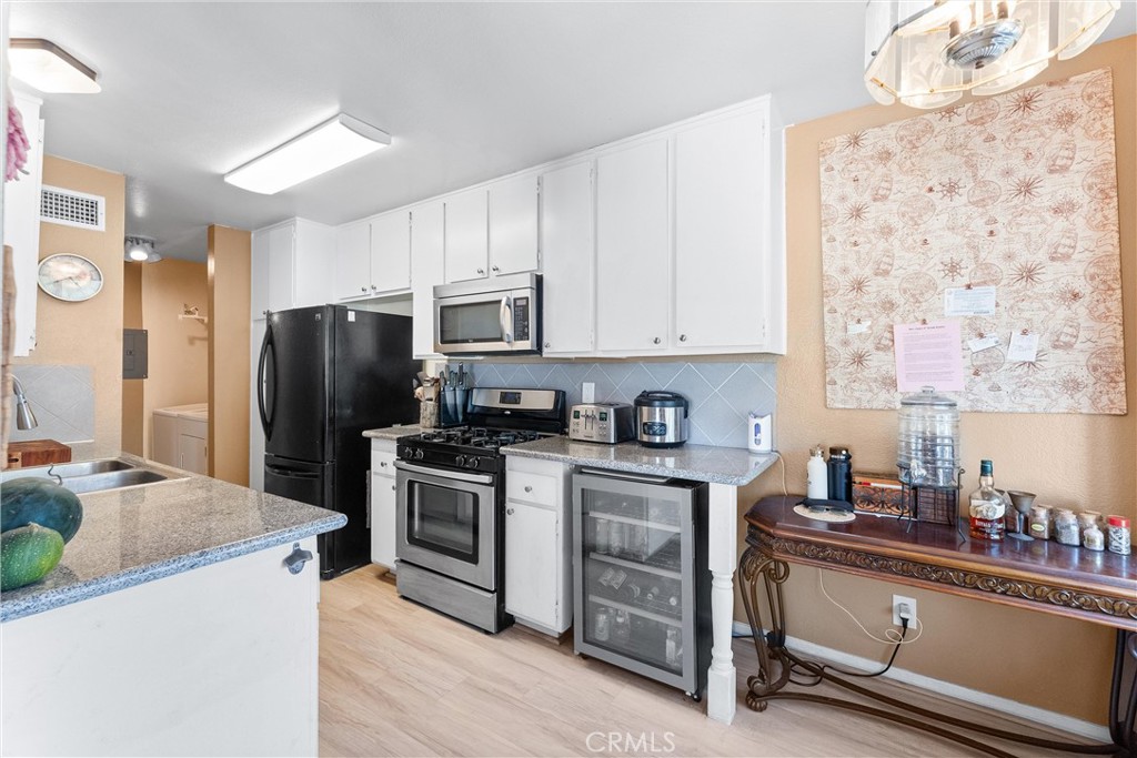 MLS #OC25224644 image #5