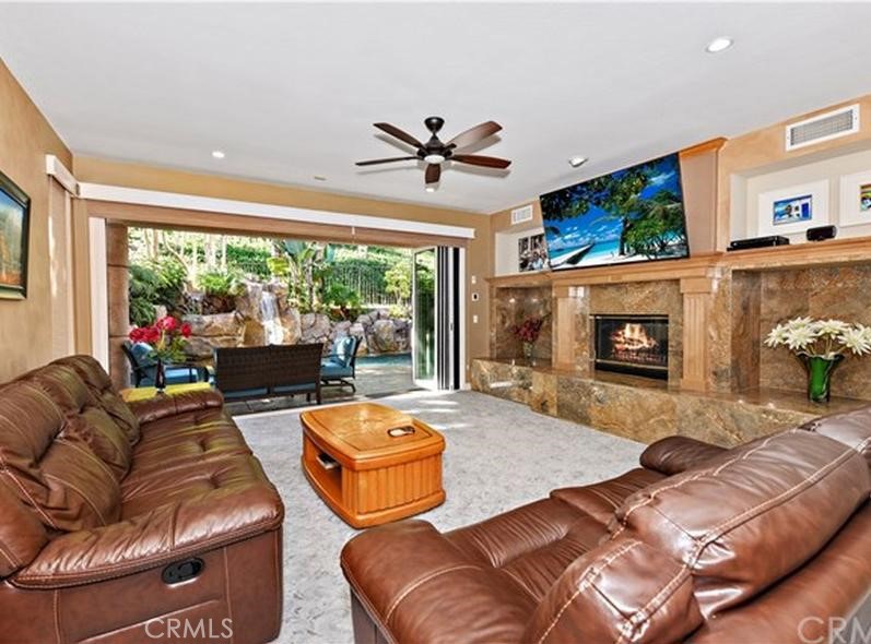 MLS #OC25224711 image #4