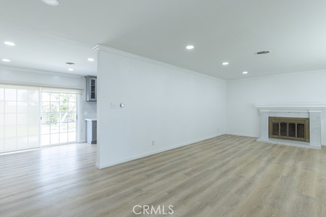 MLS #OC25224736 image #3