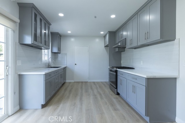 MLS #OC25224736 image #4