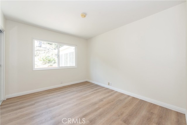 MLS #OC25224737 image #17