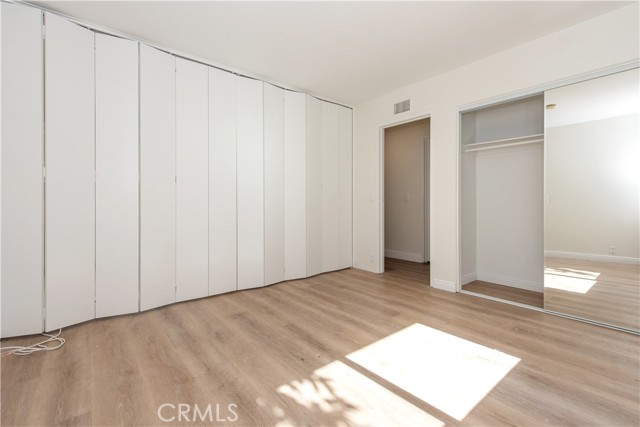 MLS #OC25224737 image #23