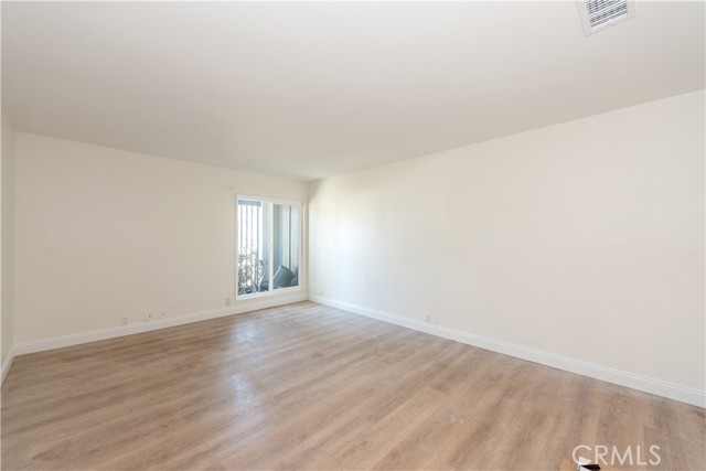 MLS #OC25224737 image #31