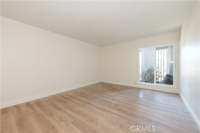 MLS #OC25224737 image #32