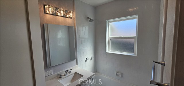 MLS #OC25224749 image #16