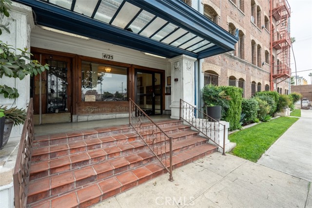 MLS #OC25224830 image #1