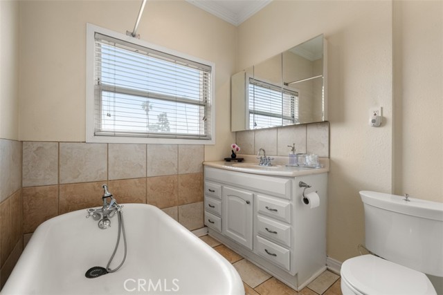 MLS #OC25224830 image #9