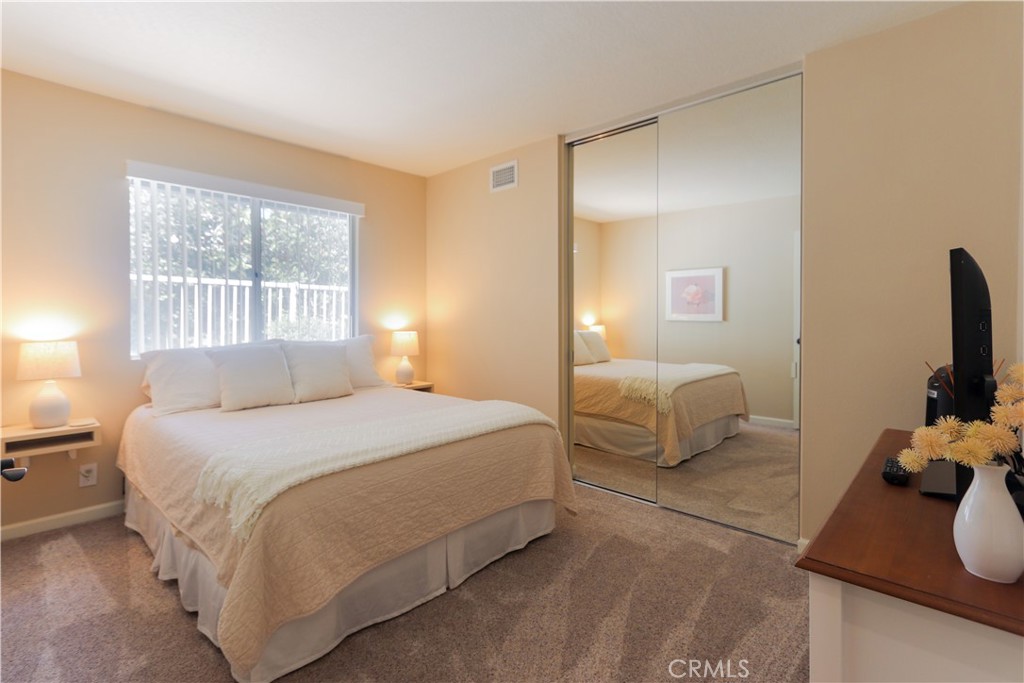 MLS #OC25224898 image #19