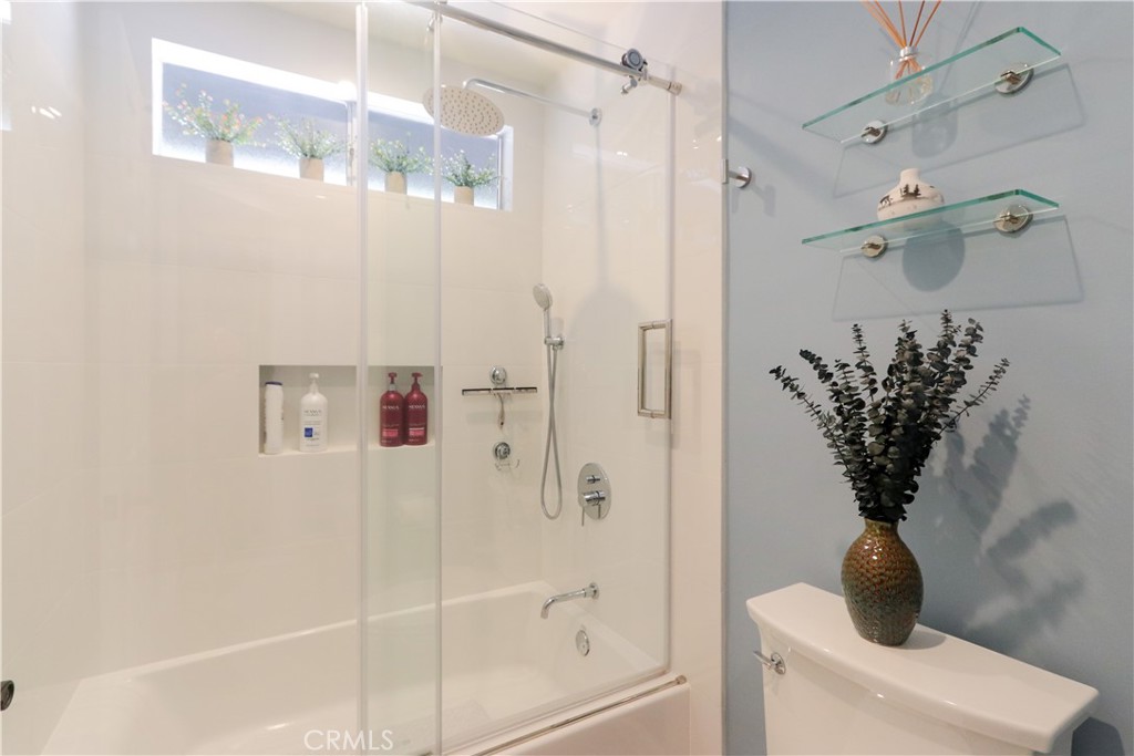 MLS #OC25224898 image #24