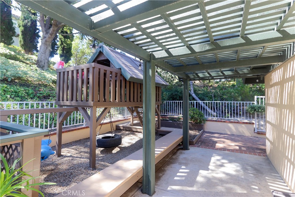 MLS #OC25224898 image #32