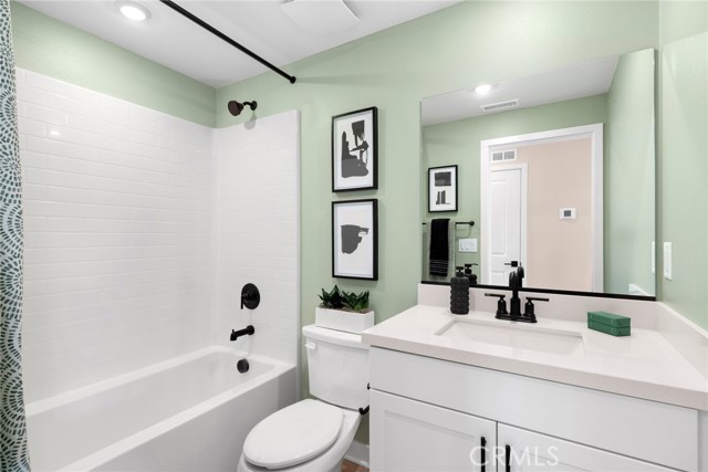 MLS #OC25224910 image #11