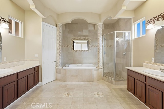 MLS #OC25224918 image #38