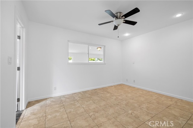 MLS #OC25224922 image #21