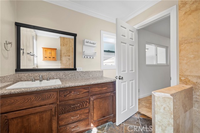 MLS #OC25224922 image #23