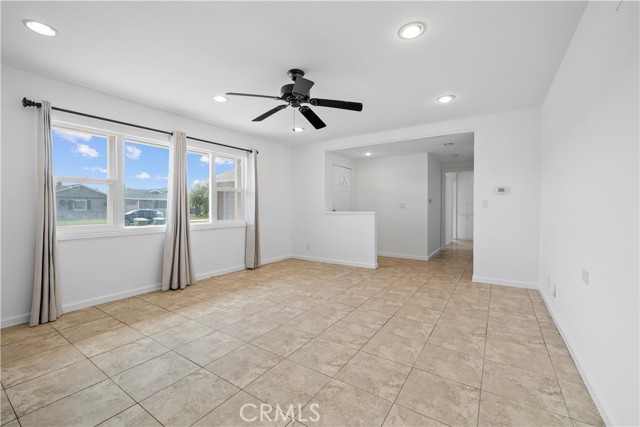 MLS #OC25224922 image #8