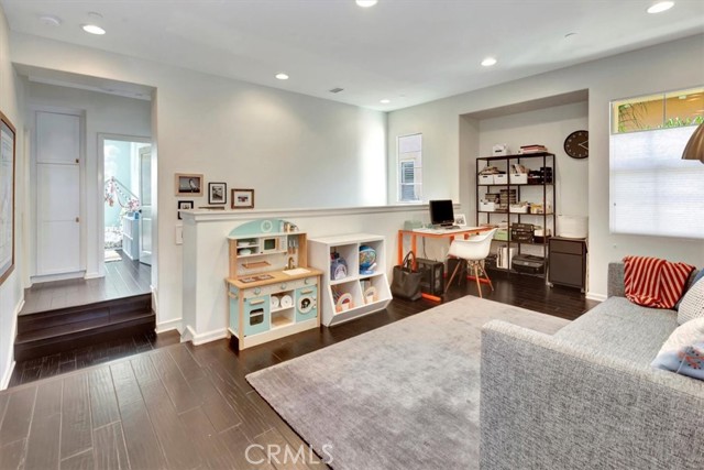 MLS #OC25225024 image #12