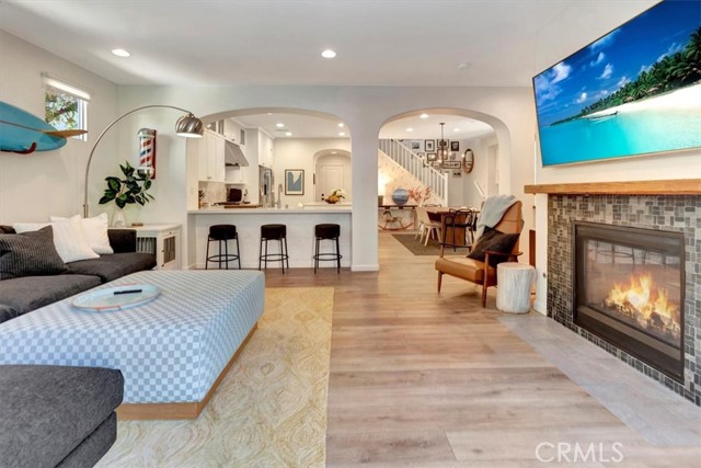 MLS #OC25225024 image #5